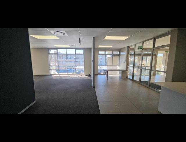 BUSINESS PROPERTY TO RENT IN CARLSWALD